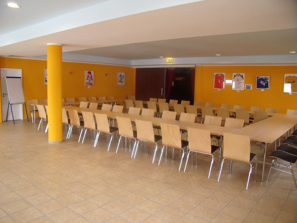 Euroville Jugend- Und Sporthotel Naumburg  Dış mekan fotoğraf